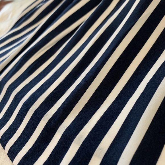 J Crew • Navy & White Skirt - Picture 3 of 9